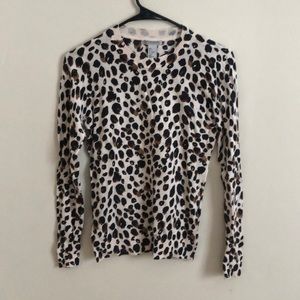 Lightly worn, H&M size small cheetah print sweater